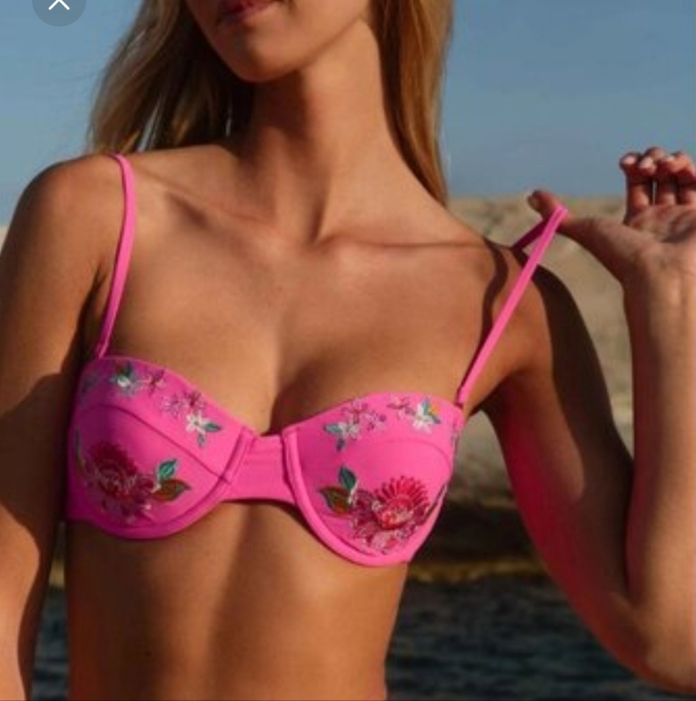 BEACH RIOT KAI BIKINI TOP PASSION FLORAL /PINK/; SIZE:LARGE